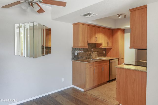 7350 N VIA PASEO DEL SUR -- N207, Scottsdale, AZ 85258