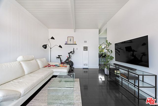 2325 Kansas Avenue 9, Santa Monica, CA 90404