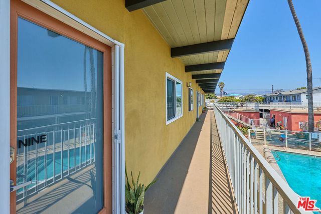 2325 Kansas Avenue 9, Santa Monica, CA 90404