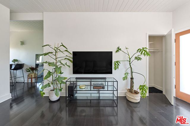 2325 Kansas Avenue 9, Santa Monica, CA 90404