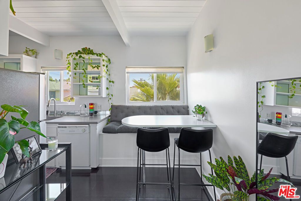 2325 Kansas Avenue 9, Santa Monica, CA 90404 — photo 2
