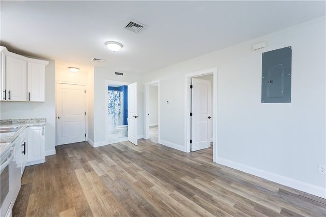 214 Silver Spring Street 1, Providence, RI 02904