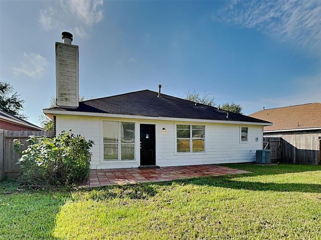 2803 Seastrand Lane, Dickinson, TX 77539
