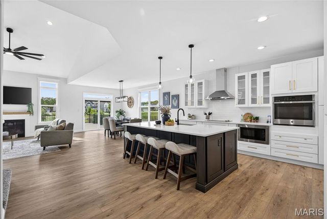 187 Redmond Pines Drive, Wentzville, MO 63385