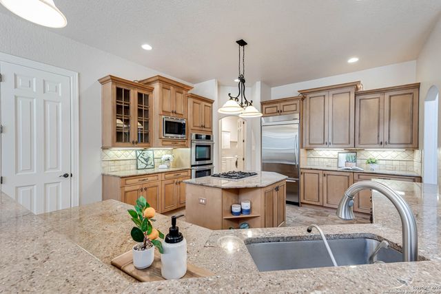 24511 Bogey, San Antonio, TX 78260