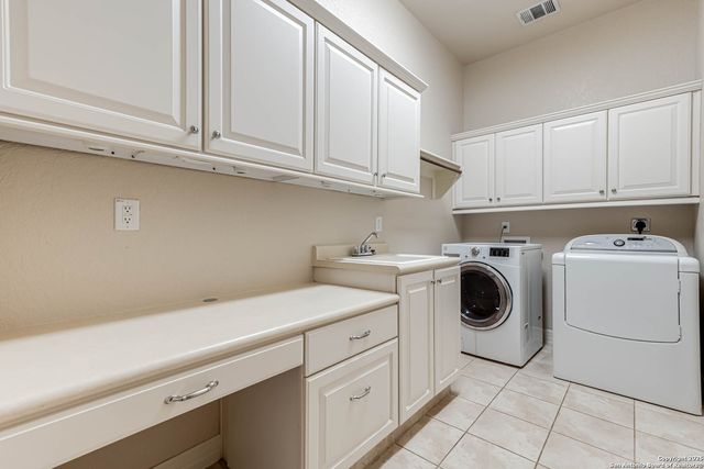 24511 Bogey, San Antonio, TX 78260