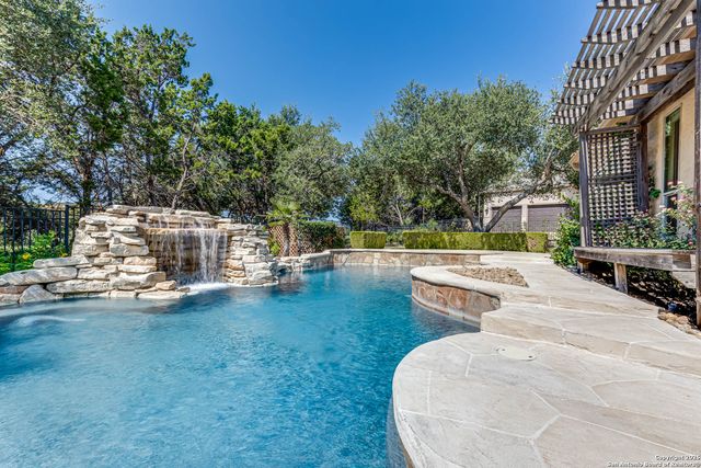 24511 Bogey, San Antonio, TX 78260