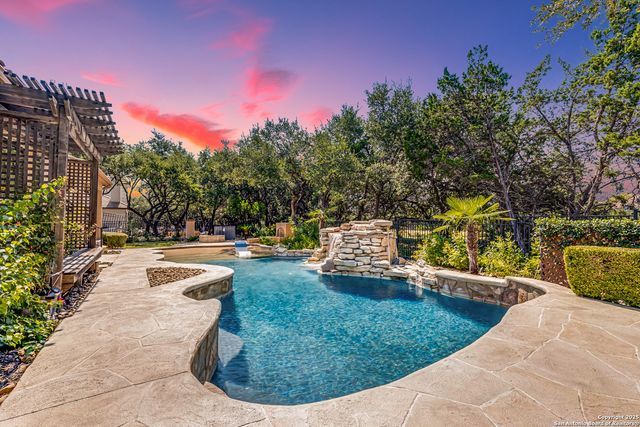 24511 Bogey, San Antonio, TX 78260