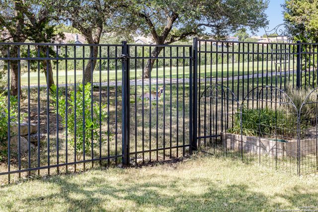 24511 Bogey, San Antonio, TX 78260