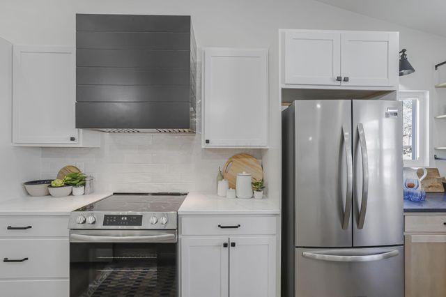 6103 Pickerington Road, Carroll, OH 43112