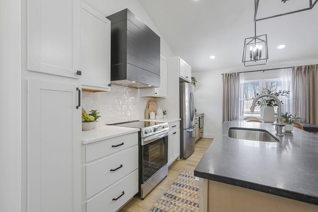 6103 Pickerington Road, Carroll, OH 43112