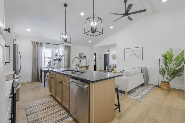 6103 Pickerington Road, Carroll, OH 43112