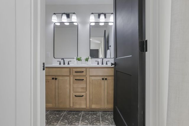 6103 Pickerington Road, Carroll, OH 43112