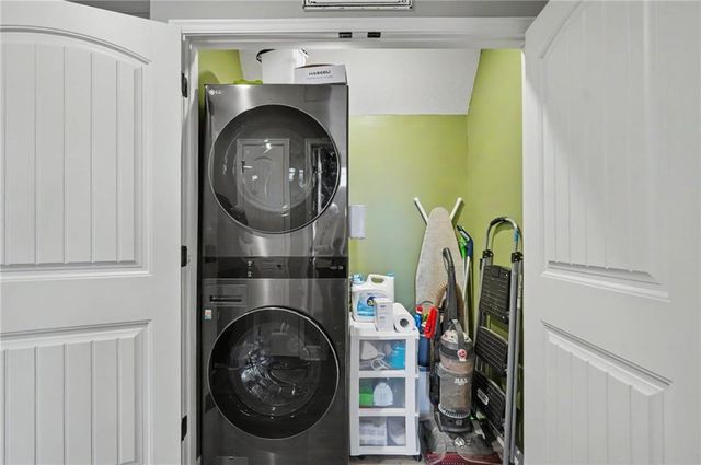 16699 Dana Lane, Leavenworth, KS 66048