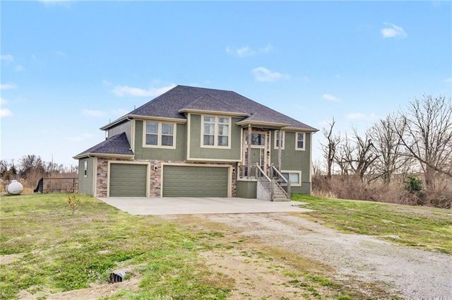 16699 Dana Lane, Leavenworth, KS 66048