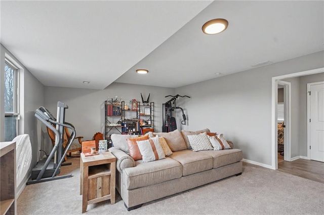 16699 Dana Lane, Leavenworth, KS 66048