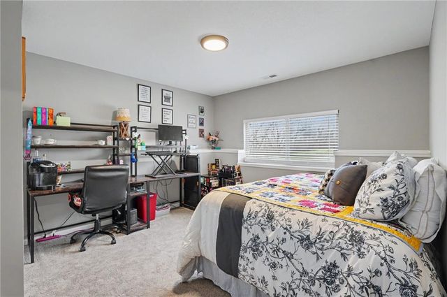 16699 Dana Lane, Leavenworth, KS 66048