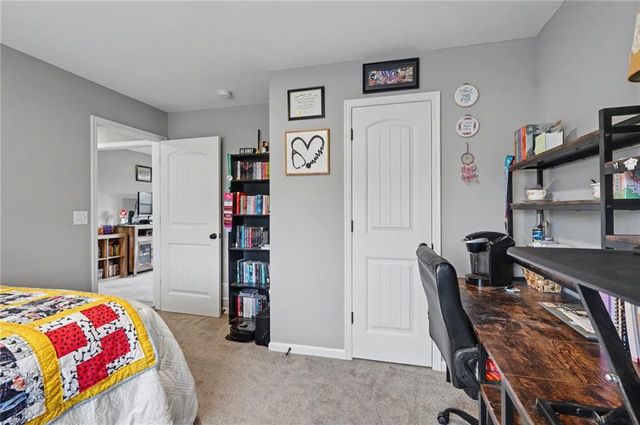 16699 Dana Lane, Leavenworth, KS 66048