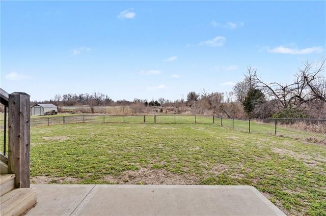 16699 Dana Lane, Leavenworth, KS 66048
