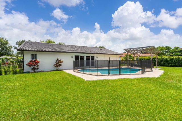 10661 NW 43rd Court, Coral Springs, FL 33065