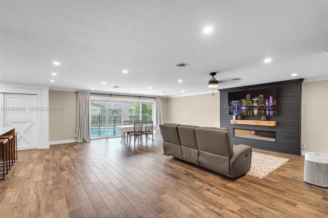 10661 NW 43rd Court, Coral Springs, FL 33065