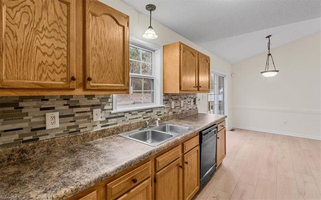 23 Thomasville High Drive, Thomasville, NC 27360