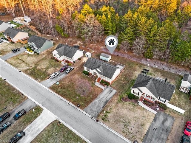 23 Thomasville High Drive, Thomasville, NC 27360