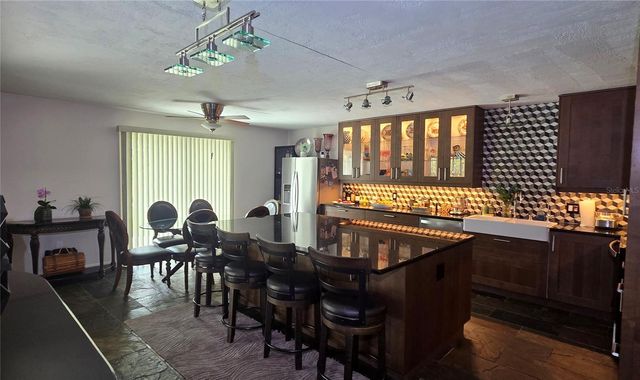 221 DADE AVENUE, Sarasota, FL 34232