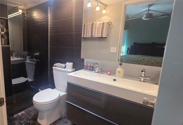221 DADE AVENUE, Sarasota, FL 34232