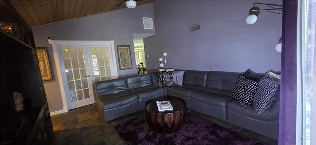 221 DADE AVENUE, Sarasota, FL 34232