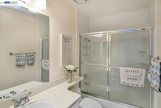 3560 McSherry Way, Alameda, CA 94502