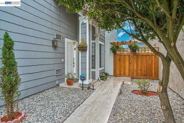 3560 McSherry Way, Alameda, CA 94502