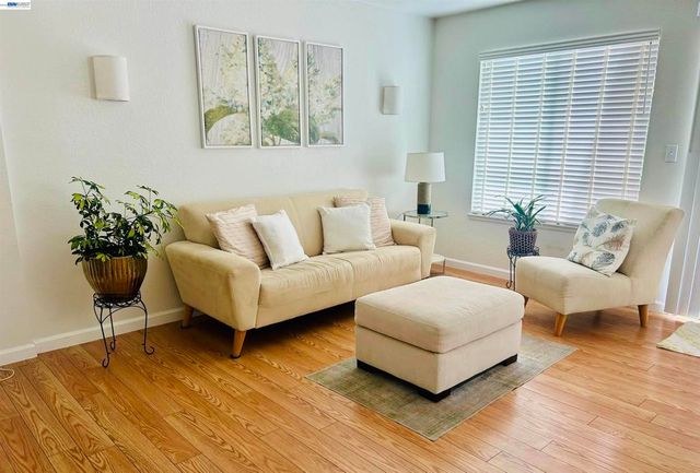 3560 McSherry Way, Alameda, CA 94502