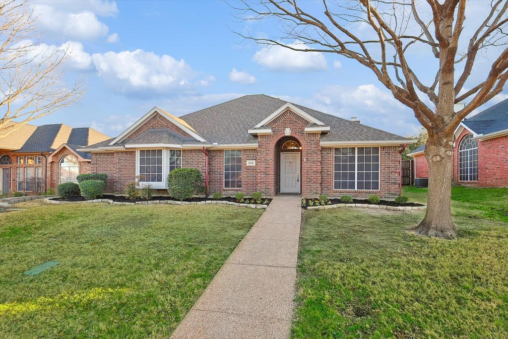 1658 Shannon Drive, Lewisville, TX 75077