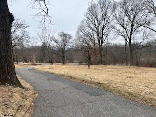 422 W Hill Rd, Glen Gardner Boro, NJ 08826