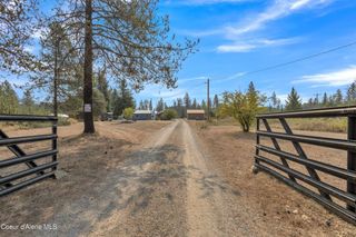 396 Wakena Ln, Priest River, ID 83856