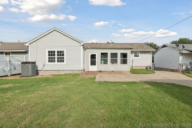 116 N 43rd West Avenue, Tulsa, OK 74127