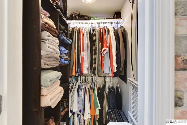 15512 Fieldcrest Circle, Omaha, NE 68154