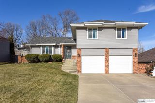 15512 Fieldcrest Circle, Omaha, NE 68154