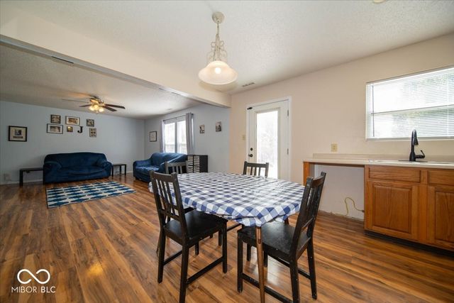 2122 Bridlewood Drive, Franklin, IN 46131