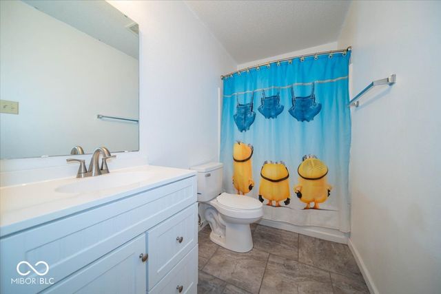 2122 Bridlewood Drive, Franklin, IN 46131