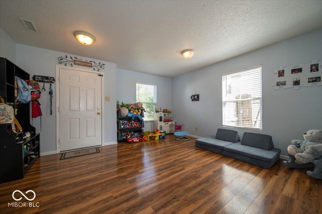 2122 Bridlewood Drive, Franklin, IN 46131