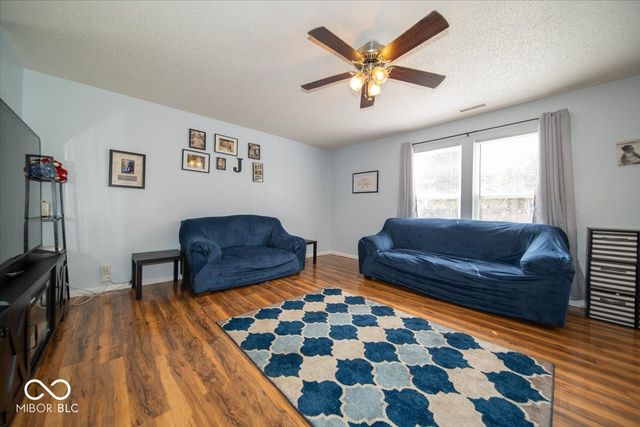 2122 Bridlewood Drive, Franklin, IN 46131