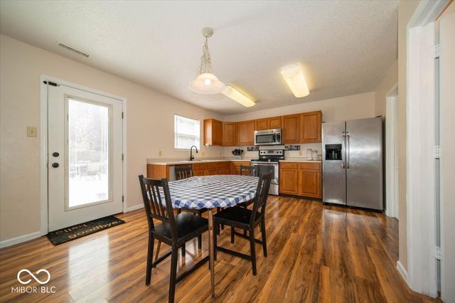 2122 Bridlewood Drive, Franklin, IN 46131