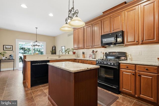 265 COUNTRY CLUB DR, Telford, PA 18969