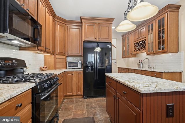 265 COUNTRY CLUB DR, Telford, PA 18969