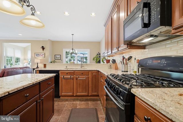 265 COUNTRY CLUB DR, Telford, PA 18969
