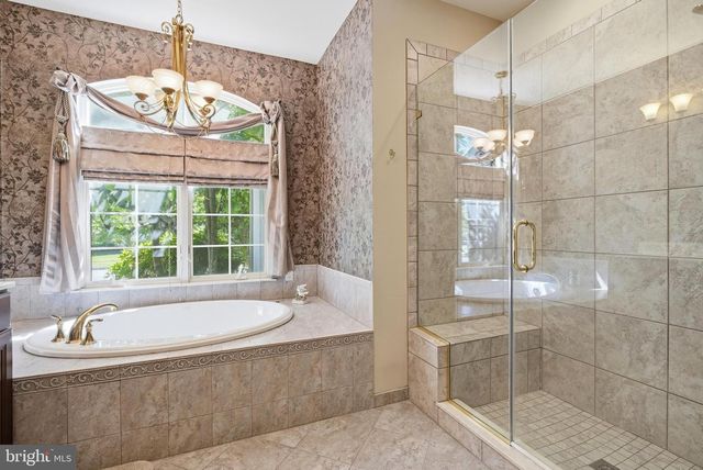 265 COUNTRY CLUB DR, Telford, PA 18969