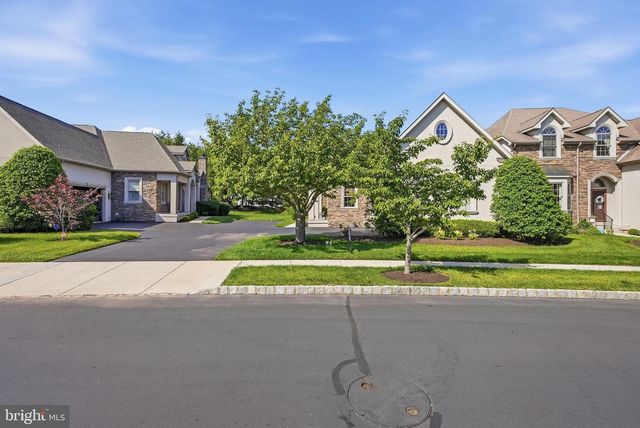 265 COUNTRY CLUB DR, Telford, PA 18969