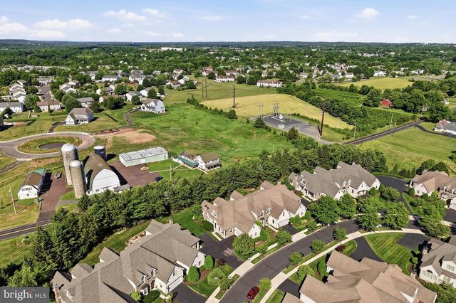 265 COUNTRY CLUB DR, Telford, PA 18969